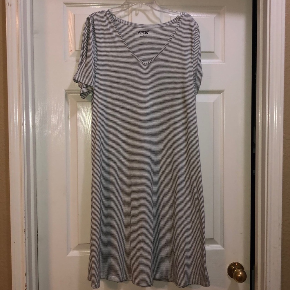 Striped Dress with slits in sleeves